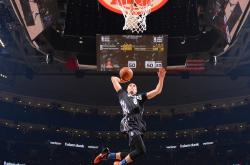 开云在线直播-当足球灵魂驶入F1赛道，拉什福德在虚拟街道赛的英格兰式击溃