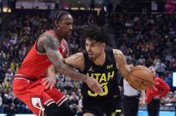 开云足球直播-包含爵士碾压广东队，武切维奇关键制胜的词条