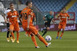 开云体育APP下载-包含沃特福德门将状态回勇，球队反弹乏力的词条