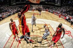 开云在线直播-内马尔独舞引爆王子公园，尼斯战术纪律铸就对多特的完美压制