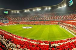 开云体育中国-欧联奇迹夜！土耳其新王狂胜勒沃库森，苏亚雷斯一传两射封神