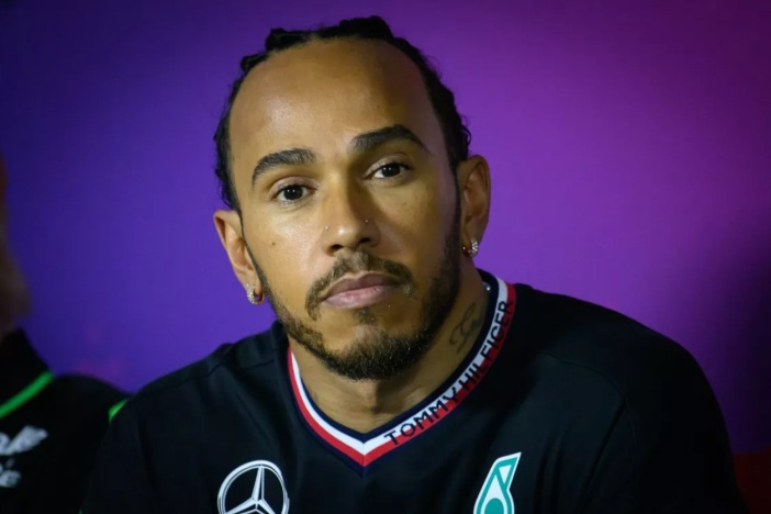 南美球员参加国际慈善比赛，传播爱心