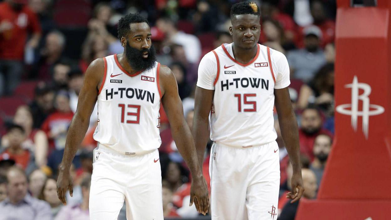 包含球星伤情更新，恢复进程受关注的词条