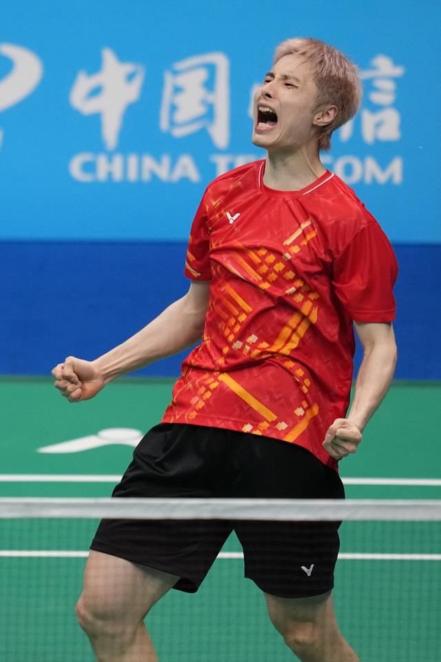 包含韩国队轻取中国队，石宇奇关键制胜的词条