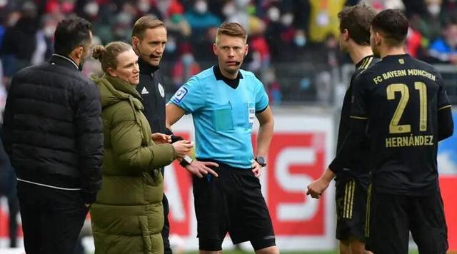 弗莱堡客场告负，保级形势严峻的简单介绍