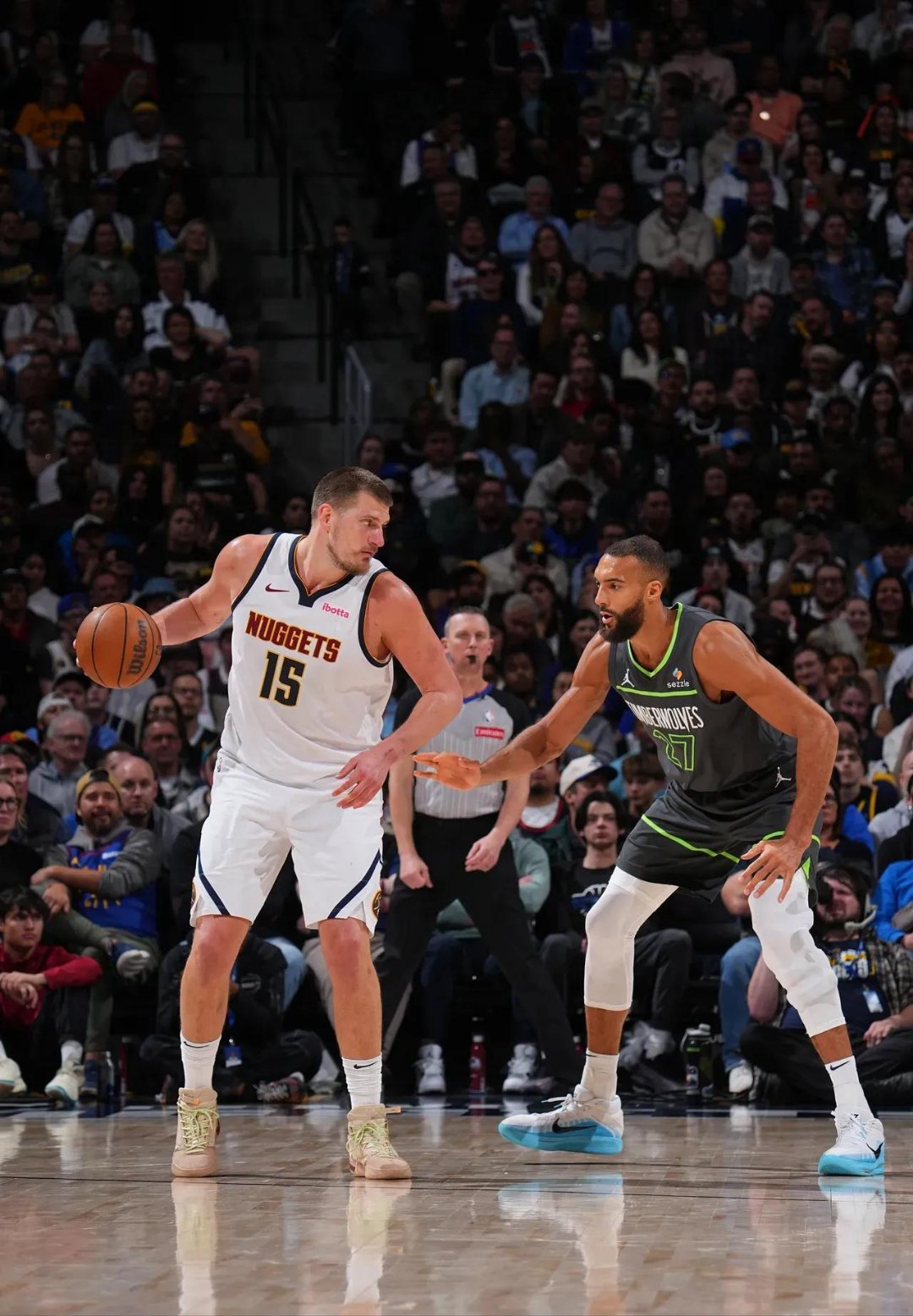 关于雄鹿B队爆冷马刺，威斯布鲁克三分雨点燃全场的信息