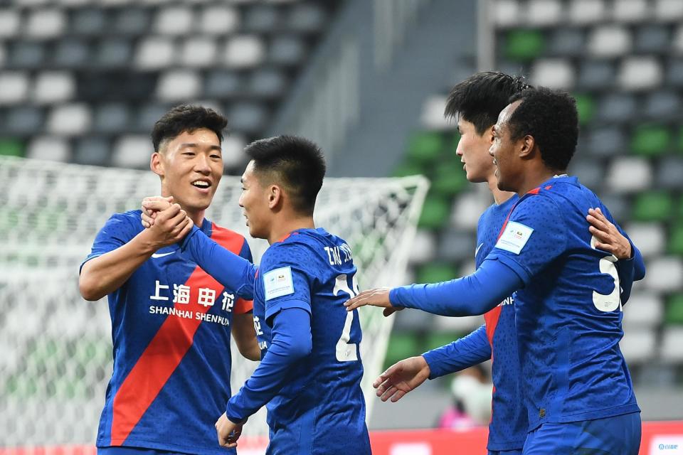 上海申花球员呈现默契配合,备战新赛季的简单介绍 上海申花球员呈现默契配合,备战新赛季的简单介绍