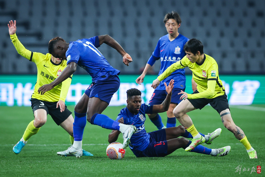 上海申花球员呈现默契配合,备战新赛季的简单介绍 上海申花球员呈现默契配合,备战新赛季的简单介绍