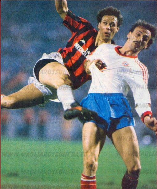 包含AC米兰惊险反转拜仁，成功晋级半决赛的词条