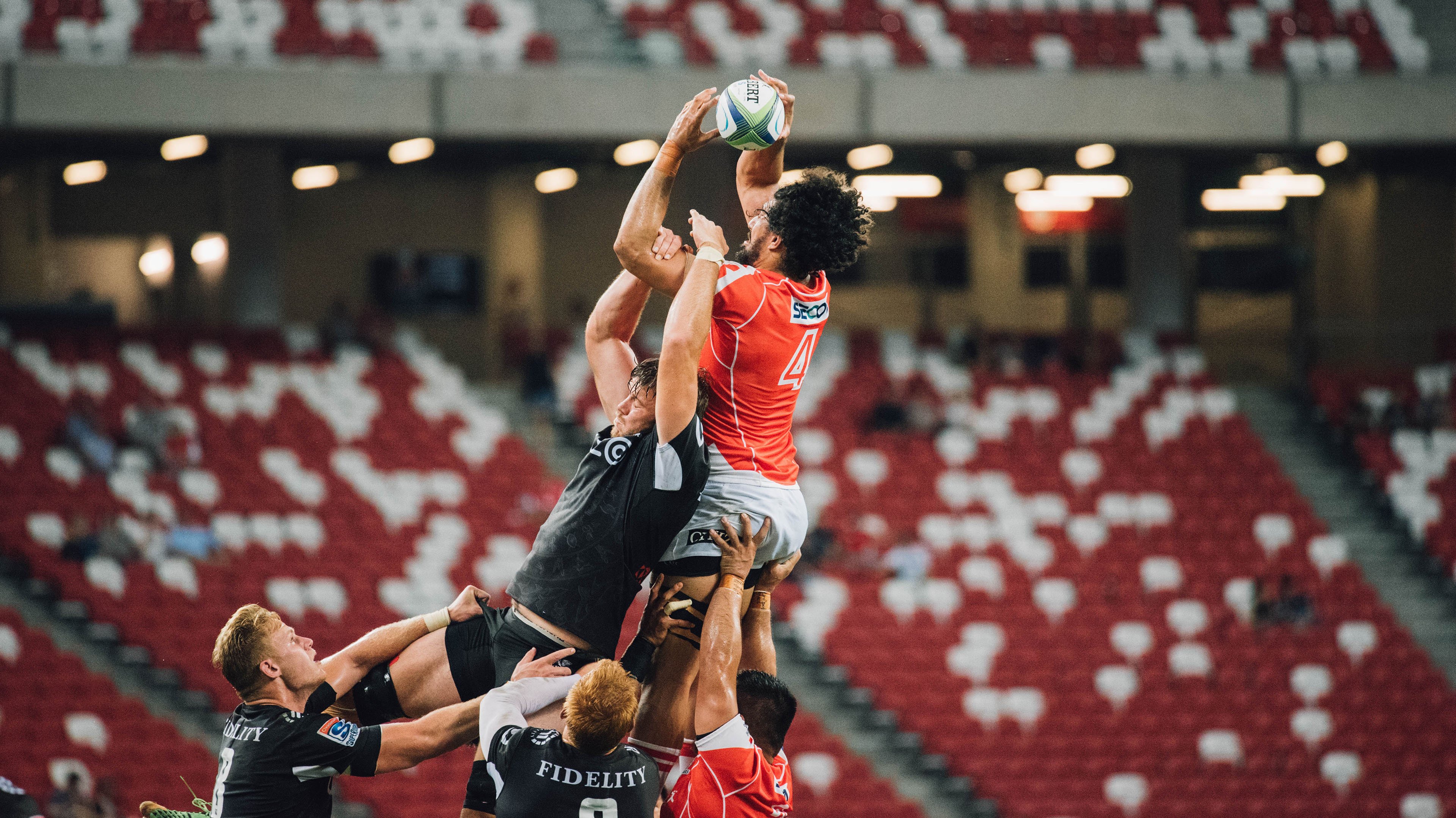 德甲争冠战之夜，米切尔展现巨星价值，一记绝杀改写联赛格局