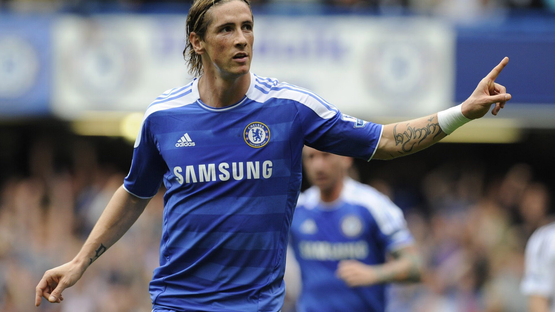 奥亚尔萨瓦尔惊艳四座，切尔西轻取丹麦展现战术唯一性